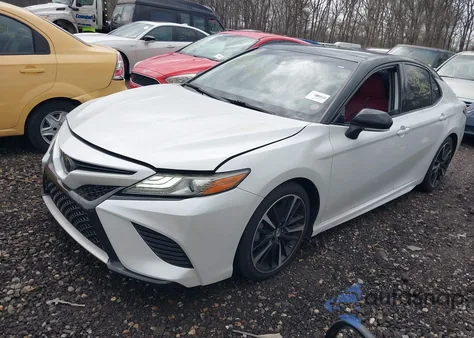 2019 Toyota Camry Xse z USA, uszkodzony, nr VIN 4T1B61HK7KU277769